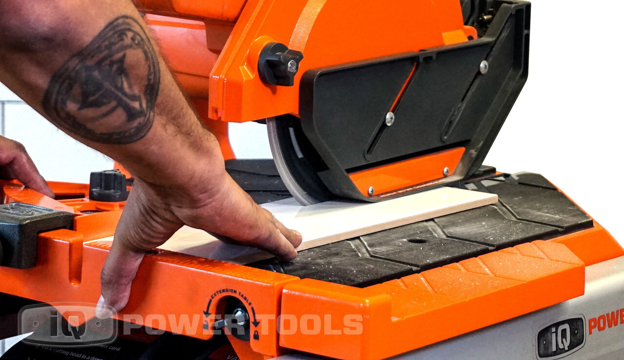 IQ Power Tools Dry Saw Bundle Kit includes 1 x IQ TS244, 1 x IQ 228, 2
